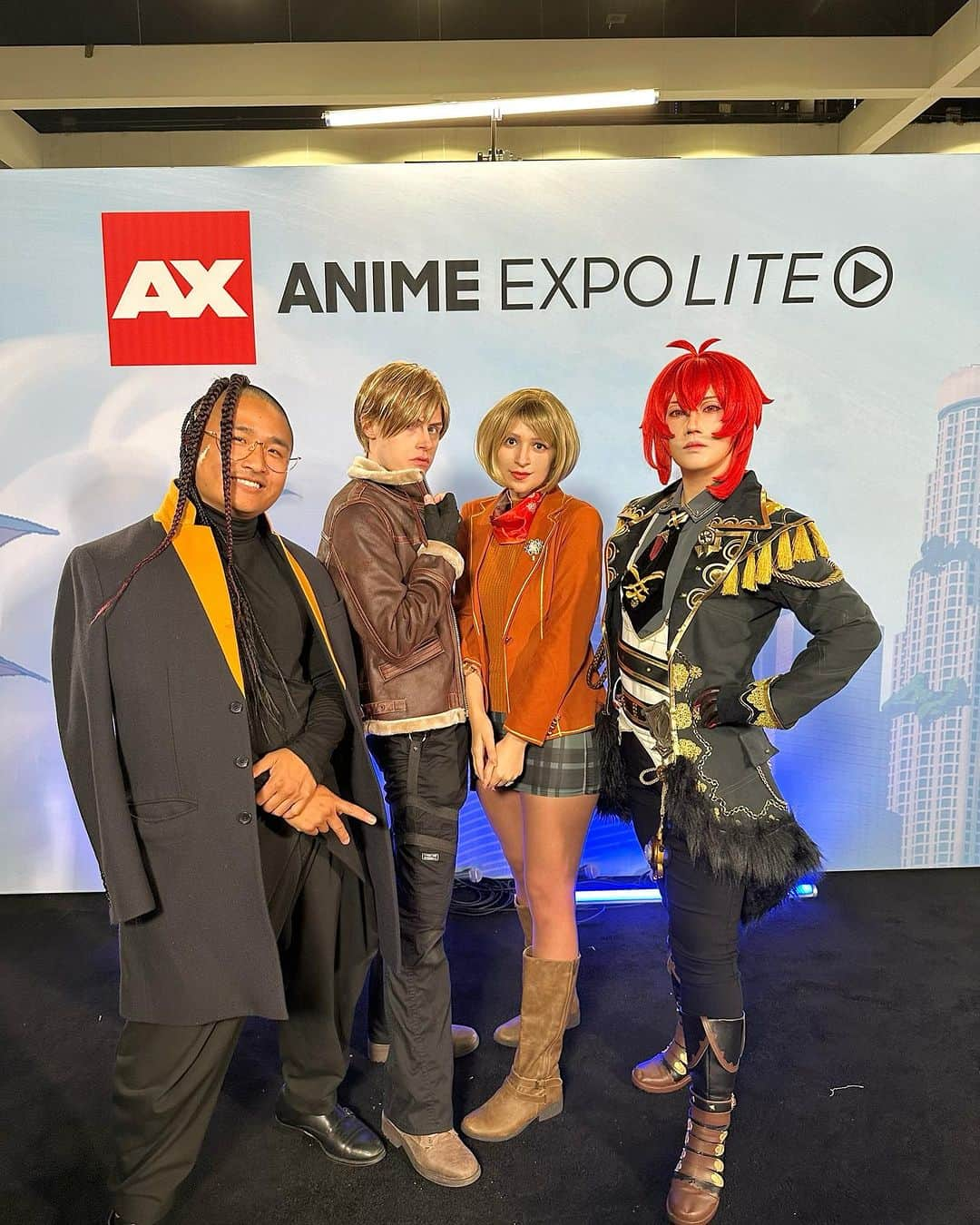 麗華のインスタグラム：「thank you @animeexpo  I've been working with some amazing judges✨    #Aicos #animeexpo #judging #animeexpo2023  #原神 #genshinimpact #impact #genshin  #デイルック #Diluc #迪卢克 #cosplay #コスプレ  #reika #reikaarikawa」