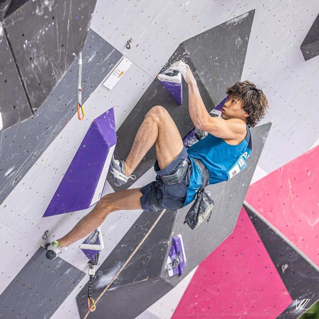 緒方良行さんのインスタグラム写真 - (緒方良行Instagram)「Finished in the 17th place in semifinals last weekend. I didn’t make any big mistakes though. Hopefully I’ll find my better flow in Chamonix this weekend!🔥  準決勝は17位で終了してしまいました。なにか大きなミスがあったわけではありません。しかし、登り方において見つめ直すべき点はまだ多い。次戦はもっと良い登りができるはず！🔥  📸 @vladek_zumr   @bpump_ogikubo  @adidasterrex @adidastokyo  @fiveten_official  @optimumnutrition_jp  @rockcityclimbingholds  @frictionlabs」7月3日 18時40分 - ogata.yoshiyuki