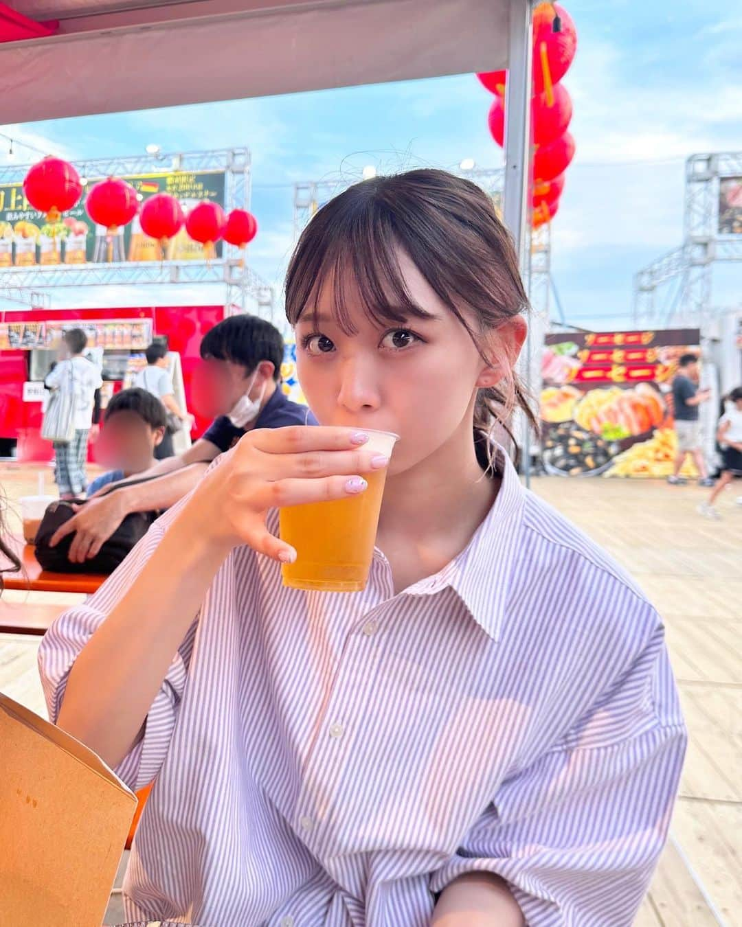 松田美里さんのインスタグラム写真 - (松田美里Instagram)「 夏〜🍻💧🧡   ライブ後ビールを片手に お肉やポテト 小籠包をたべたよ さいごにかき氷をいただいちゃった、、、   こういうとこで皆で食べるのたのしい！」7月3日 18時43分 - miri_matsuda