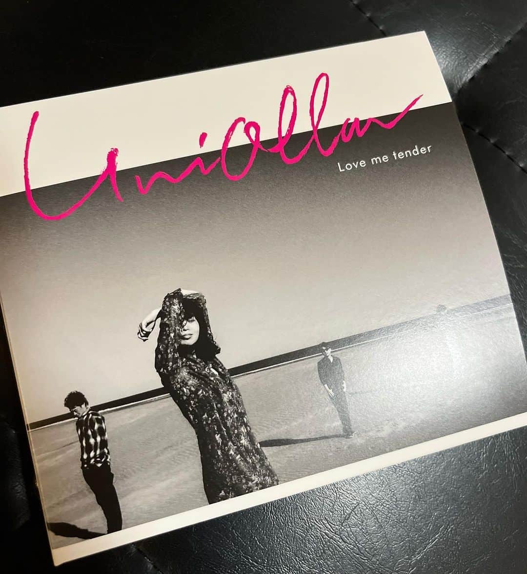 森田恭子のインスタグラム：「ユニオラ聴いちゃおーかなー♪  #uniolla #Lovemetender」