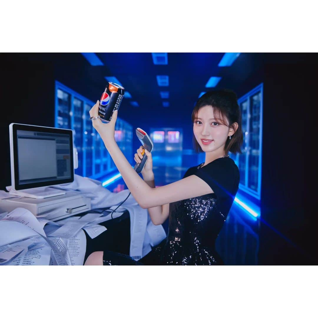 IVEさんのインスタグラム写真 - (IVEInstagram)「[#PEPSIxSTARSHIP] 2023 #PEPSI X #STARSHIP  PEPSI PARTNER  IVE  CONCEPT PHOTO 가을 GAEUL  'I WANT' 2023. 07. 13 THU 6PM (KST)  #IVE #아이브 #펩시 #PEPSI_ZERO_SUGAR #펩시제로슈거 #GAEUL #가을 #광고」7月3日 19時00分 - ivestarship