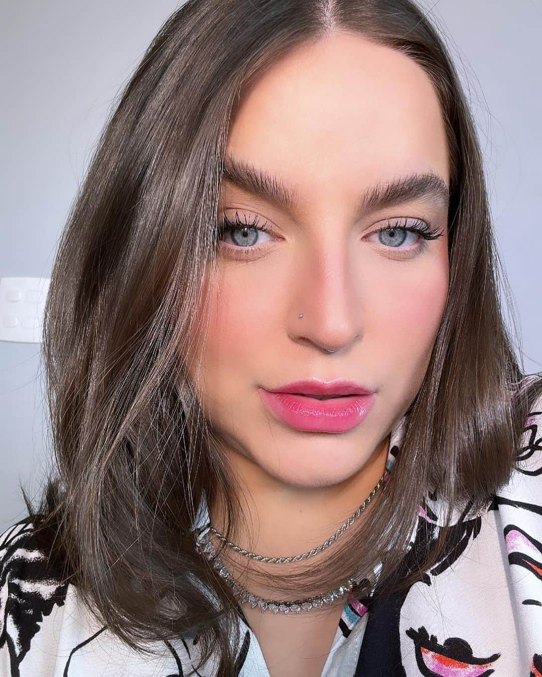 Bruna Unzuetaのインスタグラム：「Oi, como vai? 🥹🤏」