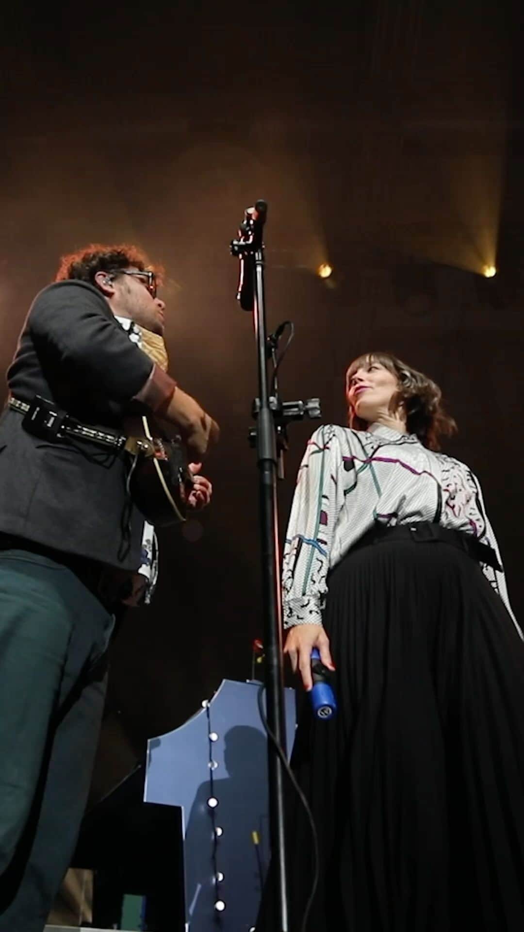 The Lumineersのインスタグラム：「First EU/UK vlog now up on our YouTube channel! Head over and check it out! More to come!! Filmed and Edited by @rkdeeb」
