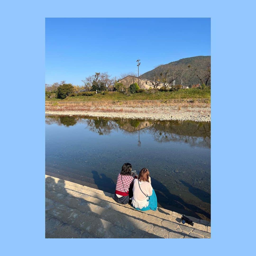 のインスタグラム：「#0703 🦦🤝 ・ 『野村麻衣子＆青山吉能 ソウルメイト旅行DVD in 伊勢志摩』 発売されました！！ ・ 好きな写真たち🌞🌞 ・ 伊勢志摩のあらゆるところを満喫し尽くした 最早旅行本のような映像です！ 何も起こらないというのがいかに最高か、是非！ ・ ・ #野村麻衣子 ちゃん🍉 #青山吉能 ⛄️ #まいせん  #ソウルメイト旅」