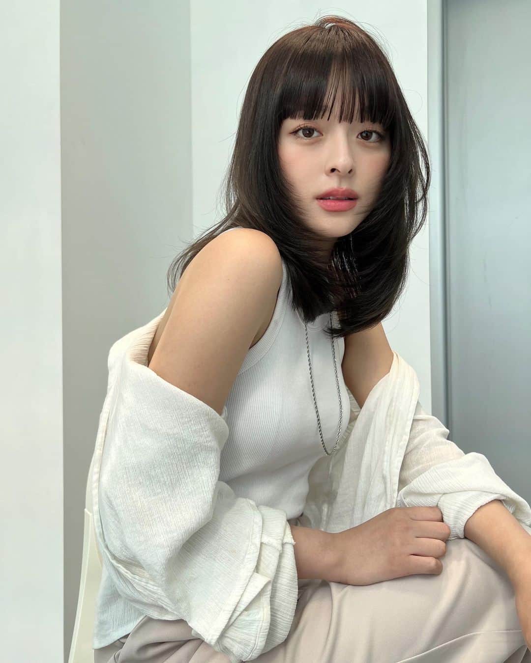 かおりのインスタグラム：「🤍🤍」