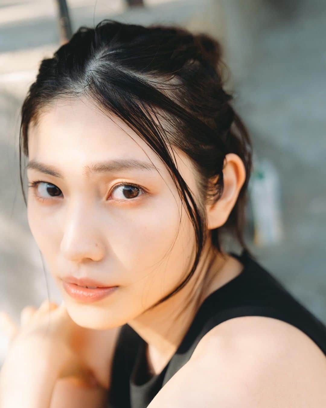 立石晴香のインスタグラム：「7月も無理せず行きましょう🍀 水分補給してね🐠🪸  camera @yusuke_nari2」