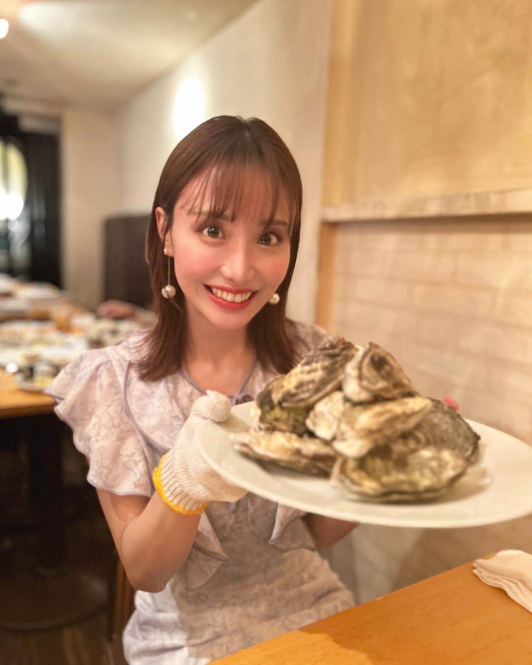 柴田阿弥さんのインスタグラム写真 - (柴田阿弥Instagram)「オイスター🦪🤍  牡蠣をたっくさん食べた日😋 幸せすぎました。。💘 当たる事もなく元気いっぱい！！！  最高すぎた。また行かねば😛 蒸し牡蠣が特に好きでした、、、！💞 いや、フリットも最高だったな。  ㅤㅤㅤㅤㅤㅤㅤㅤㅤㅤㅤㅤㅤ #オイスター #オイスターバー #牡蠣」7月3日 21時23分 - ayashibata0401