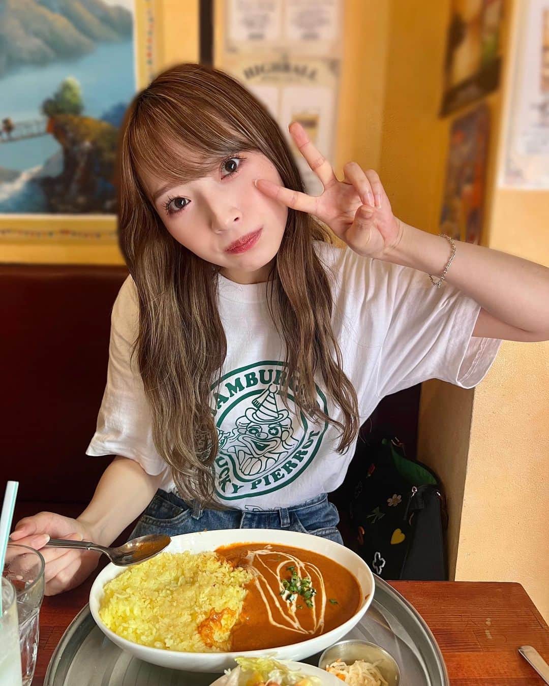東由樹さんのインスタグラム写真 - (東由樹Instagram)「⁡ ⁡ LUCKY PIERROT🤡 の Tシャツ着てカレー食べた^ ^ 美味しかったぁ🍛♡ ⁡ ⁡ ⁡ #luckypierrot #curry #yummy」7月3日 21時20分 - yukitsun_0217