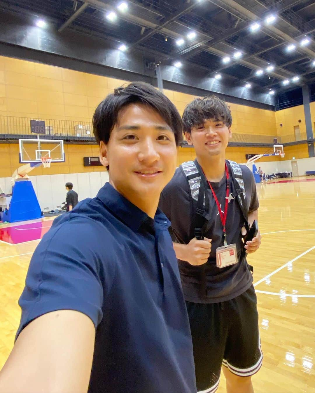 山本紘之さんのインスタグラム写真 - (山本紘之Instagram)「. 富樫勇樹選手インタビュー  前回インタビューがなんと2年前の今日7/3でした！！W杯に向けての思いを語ってくれました。  昔から仲良しの原修太選手も一緒に☺️  #バスケットボールW杯 #🏀 #日本代表 #富樫勇樹 #原修太 #かましちゃってください」7月3日 21時27分 - yamamoto_hiroyuki.ntv