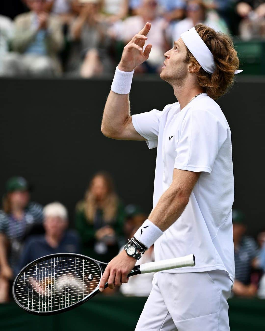 ATP World Tourさんのインスタグラム写真 - (ATP World TourInstagram)「First winner of the day @andreyrublev 🫡   @wimbledon | #Wimbledon」7月3日 21時28分 - atptour