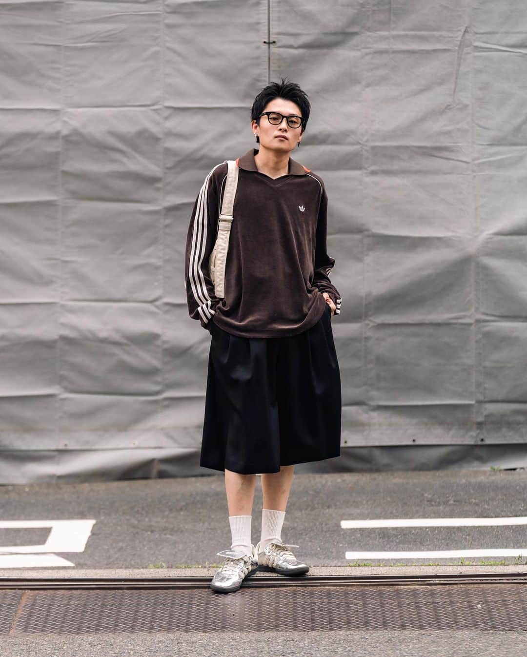 Ryoさんのインスタグラム写真 - (RyoInstagram)「Today's outfit🚶  eyewear : @yuichi_toyama_official  tops : @walesbonner × @adidasoriginals  pants : @the_clesste  shoes : @adidasoriginals × @walesbonner  bag : @lemaire_official   #clesste #yuichitoyama  #walesbonner  #adidas  #samba #lemaire」7月3日 21時29分 - ryo__takashima