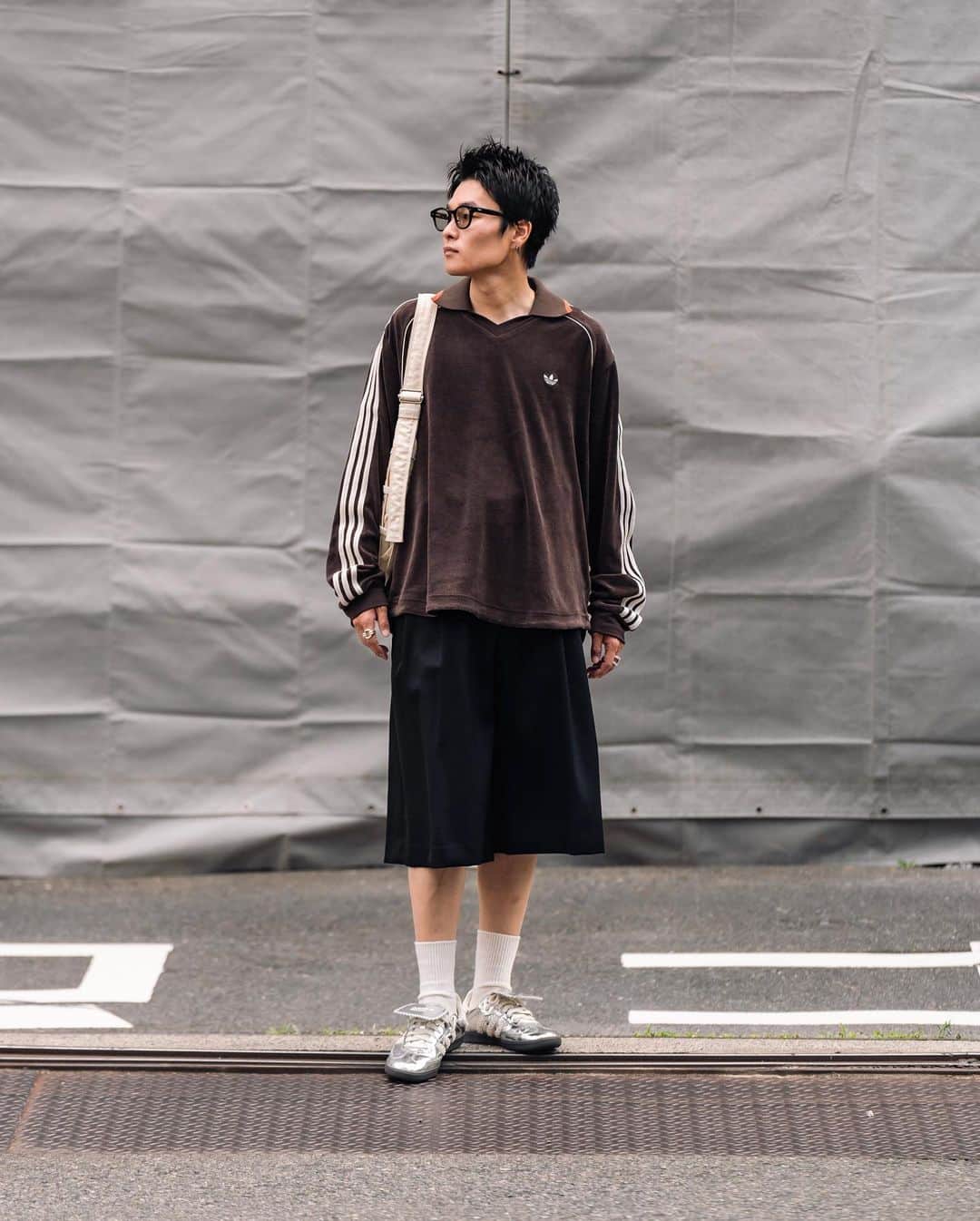 Ryoさんのインスタグラム写真 - (RyoInstagram)「Today's outfit🚶  eyewear : @yuichi_toyama_official  tops : @walesbonner × @adidasoriginals  pants : @the_clesste  shoes : @adidasoriginals × @walesbonner  bag : @lemaire_official   #clesste #yuichitoyama  #walesbonner  #adidas  #samba #lemaire」7月3日 21時29分 - ryo__takashima