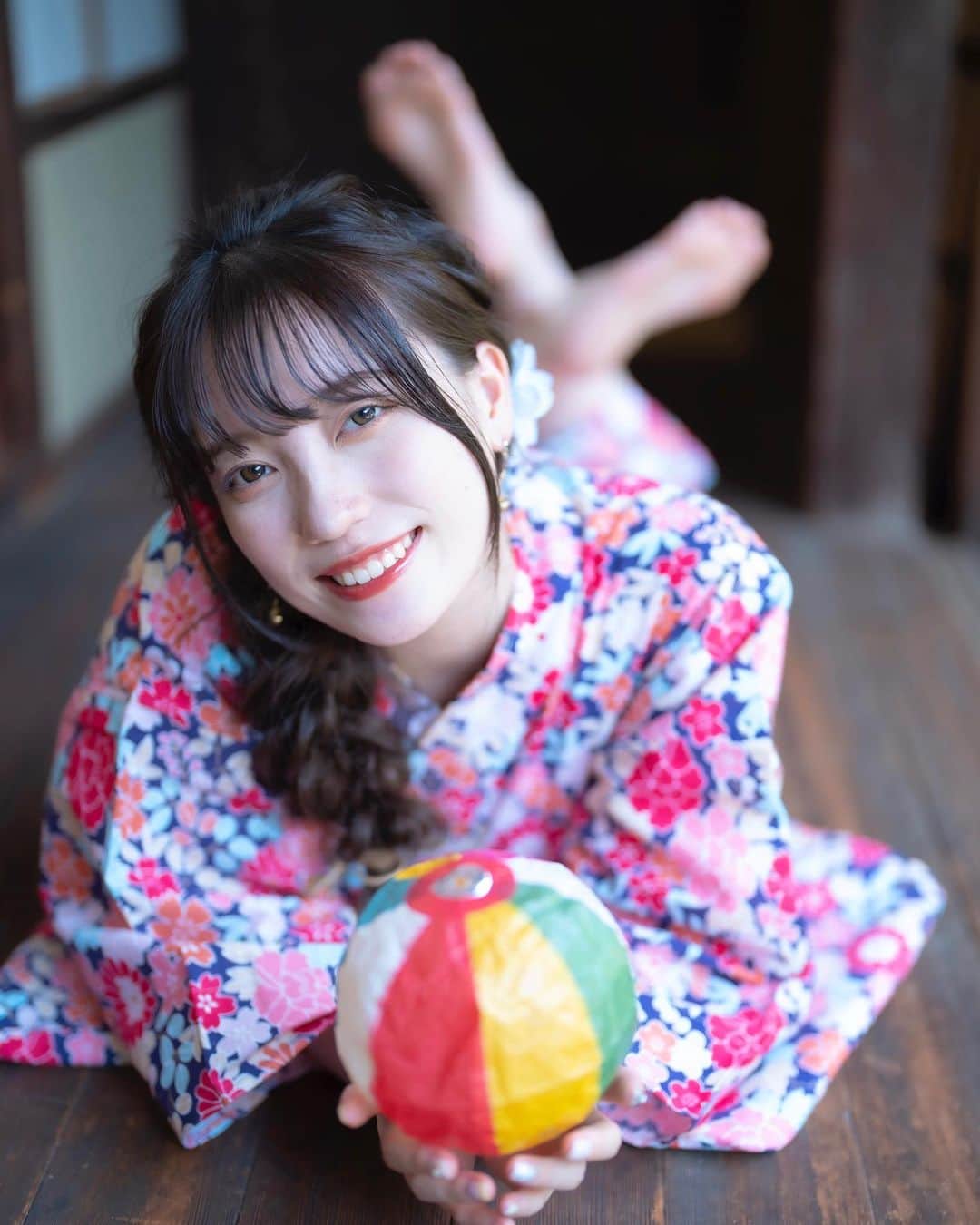 柚木ふゆのインスタグラム：「・ ・ ・ もうそろそろいろんなところで夏祭りが始まるね〜🎐 ・ ・ ・ ・ ・ ・ ・ ・ ・ ・ ・ ・ ・ ・ ・ ・ #instaphoto #portrait #portraitphotography #photo #photography #model #film #camera #japan #japanesegirl #girl #ポートレート #ポートレートモデル #被写体 #被写体モデル #浴衣女子 #サロンモデル #カメラ女子 #カメラ好きな人と繋がりたい #写真好きな人と繋がりたい #浴衣 #浴衣ヘアアレンジ #makeup #人像攝影 #人物攝影 #模特 #攝影 #古民家 #ポニーテールアレンジ #ポニーテール」