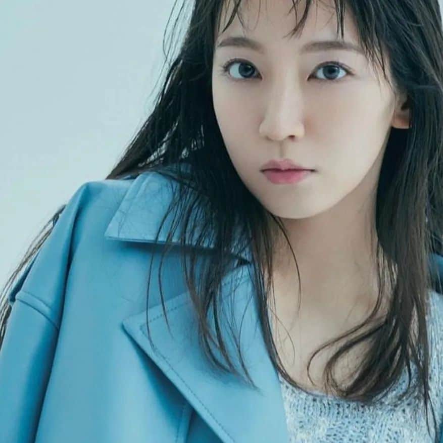 のインスタグラム：「里帆ちゃん、りほらーの皆様今日も１日お疲れ様でした！(*´ー｀*)  Gメン予告里帆ちゃんシーン切り抜きリール投稿がプチバズってるみたいで(*>ω<*) 沢山のいいね コメントも沢山書いてくれてありがとうございます😆😆  みんなオモロ里帆ちゃんの虜になってますねーー😍😍  いやだってオモロいもんねー😂😂😂😂  #吉岡里帆 #吉岡里帆かわいすぎ #吉岡里帆ちゃん」