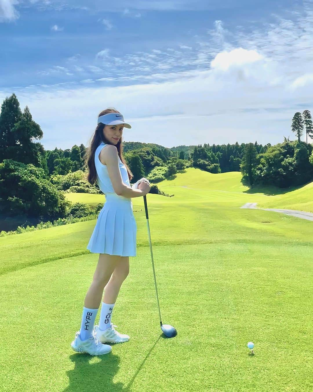 英里子さんのインスタグラム写真 - (英里子Instagram)「⛳️💚  まだ上手く手首が返せないけど、最近レッスンに通い始めたら週末にベストスコアだせました☺︎  早くちゃんと返せるようになりたいな😗  #ゴルフ #abcいすみゴルフコース #jlindenberg #hypegolf #pologolf  #ゴルフ女子 #ゴルフウェア」7月3日 21時57分 - ellie__erico