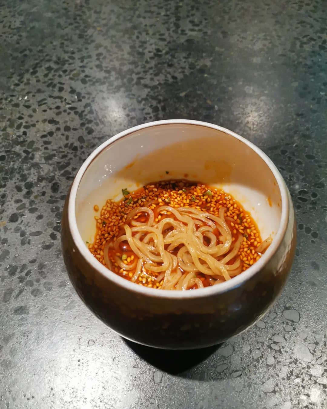 杉山由紀子さんのインスタグラム写真 - (杉山由紀子Instagram)「📍イチリンハナレ ( @ichirin_hanare )  今日は鎌倉へ✨ お目当てはこちら✨ ねぇほんとに美味しすぎて...ヤバタニエン。  こんなに美味しいお料理ほんと幸せ♡♡♡ "につける餃子、からの麺"って発想も最高😆  お店の方々もお店の雰囲気も最高❤  ここは予約さらにとれなくなるとイヤだから絶対言いたくないけど..ここのみんなには教えちゃう🤫  続きは次の投稿で ➡➡➡ @yukikosugiyama   ランチコースめちゃよかった❤ おまきありがと✨✨✨  #イチリンハナレ #100名店 #鎌倉 #中華 #四川料理 #和 #融合 #最高 #美味しすぎ #鎌倉グルメ #鎌倉ランチ #kamakura #絶対リピート」7月3日 21時55分 - yukikosugiyama