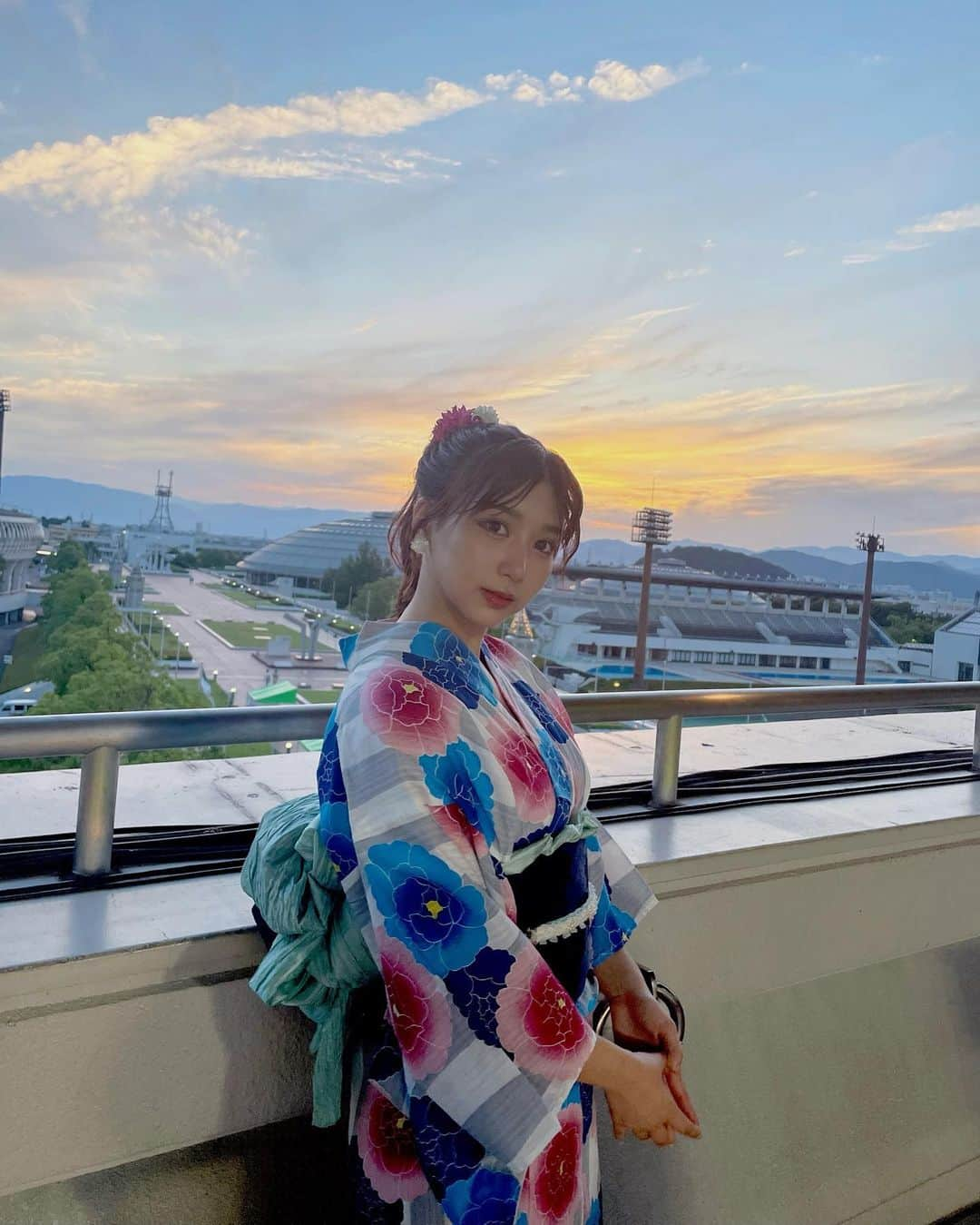 太田彩夏のインスタグラム：「・ 今年初浴衣でした。  #浴衣 #浴衣コーデ #浴衣帯結び  #浴衣ヘア #浴衣ヘアアレンジ」