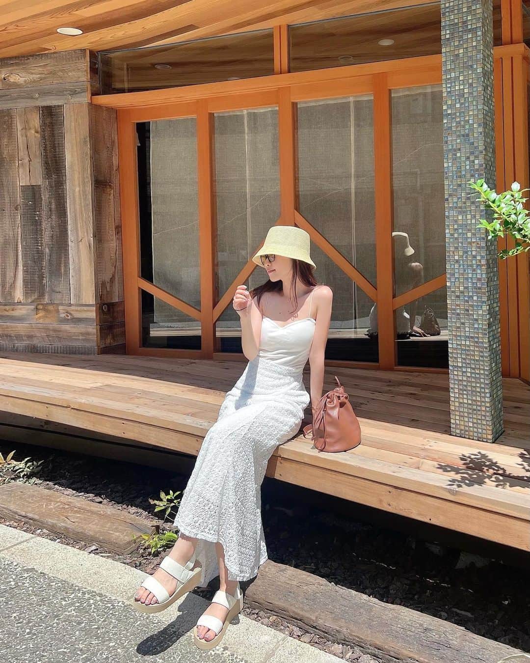 木田絵里香さんのインスタグラム写真 - (木田絵里香Instagram)「. お散歩日和🏮☀️ 夏だね🎐 . 今年も絶対に焼かない🥚 . #コーデ#夏コーデ#shein#resexxy」7月3日 22時03分 - erika_resexxy