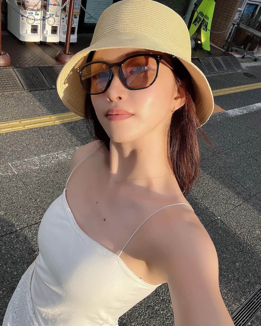 木田絵里香さんのインスタグラム写真 - (木田絵里香Instagram)「. お散歩日和🏮☀️ 夏だね🎐 . 今年も絶対に焼かない🥚 . #コーデ#夏コーデ#shein#resexxy」7月3日 22時03分 - erika_resexxy