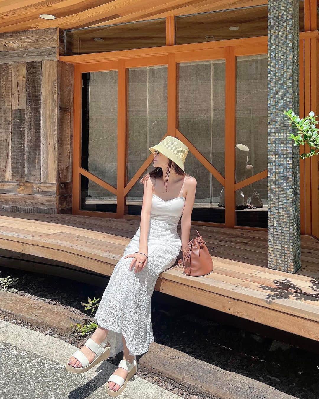 木田絵里香のインスタグラム：「. お散歩日和🏮☀️ 夏だね🎐 . 今年も絶対に焼かない🥚 . #コーデ#夏コーデ#shein#resexxy」