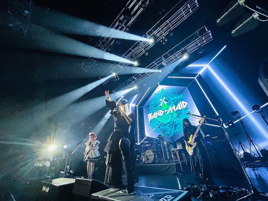 BAND-MAIDさんのインスタグラム写真 - (BAND-MAIDInstagram)「[BAND-MAID 10TH ANNIV. TOUR] day8  TOKYO Thank you all for coming today! Please tweet your feedback with #bandmaid The next show is on July 9 in Niigata. #bandmaid #東京」7月3日 22時04分 - bandmaid.jp