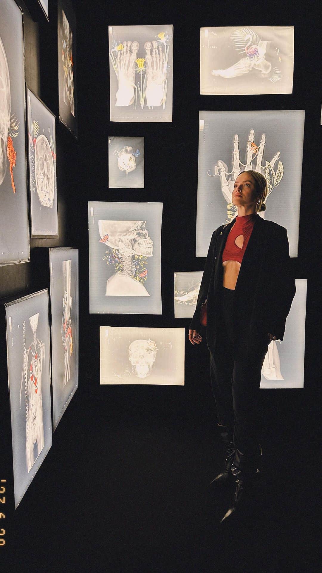 アガサ・モレイラのインスタグラム：「Quinta feira foi dia de conferir a exposição da Frida Khalo com os amigos. Obrigada pelo convite @cseventos」