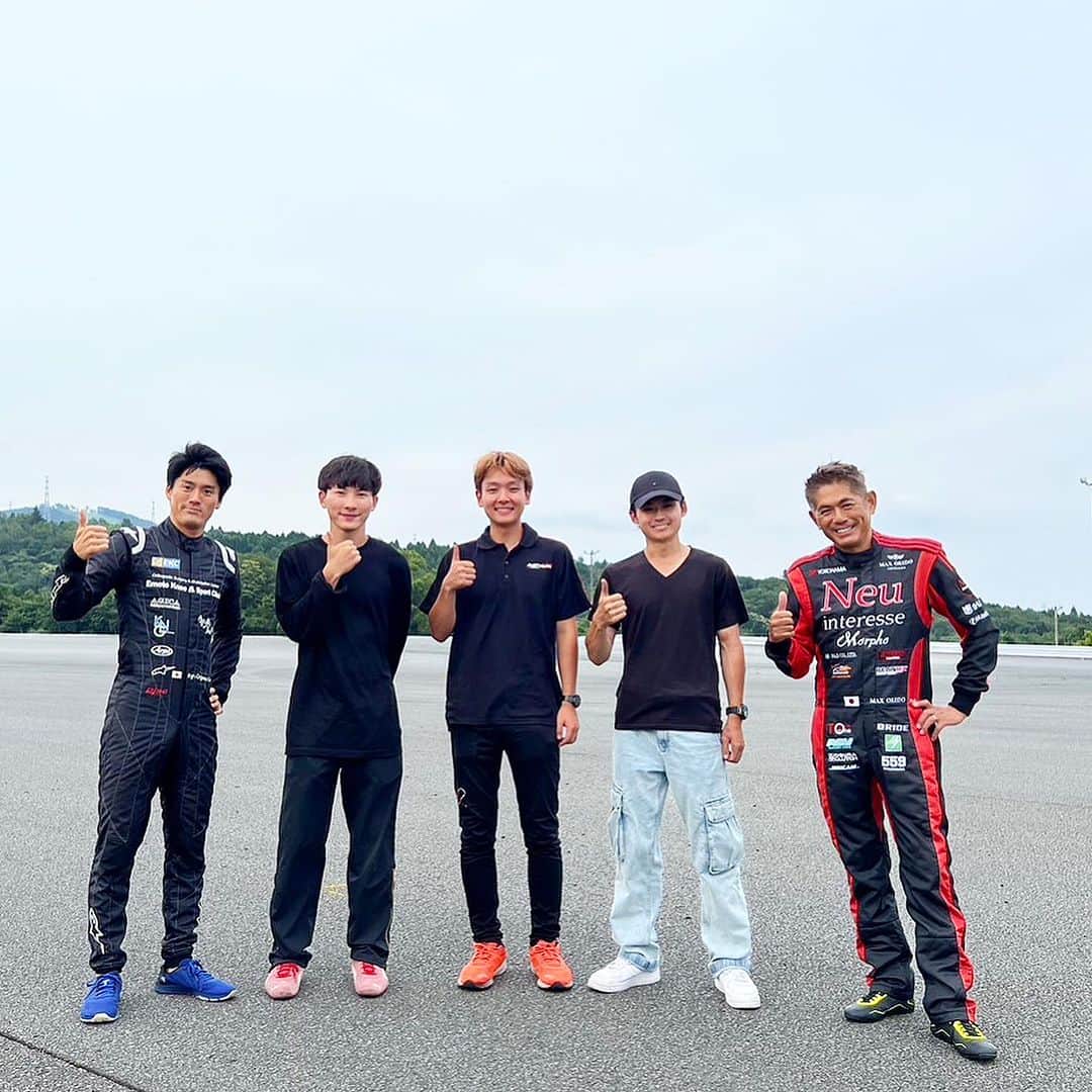 織戸学のインスタグラム：「慶應大学 自動車部の 3人がひょんな縁から 本日PARC trainingを お手伝いしてくれた。  有り難う^ ^  本日も 楽しく、終了  やり切った 一日中  #maxorido  #パークトレーニング  @keio_automobile_official  @vertex.adoru   @130ryokohama   @ryo_ogawa_  @yokohama_tc」
