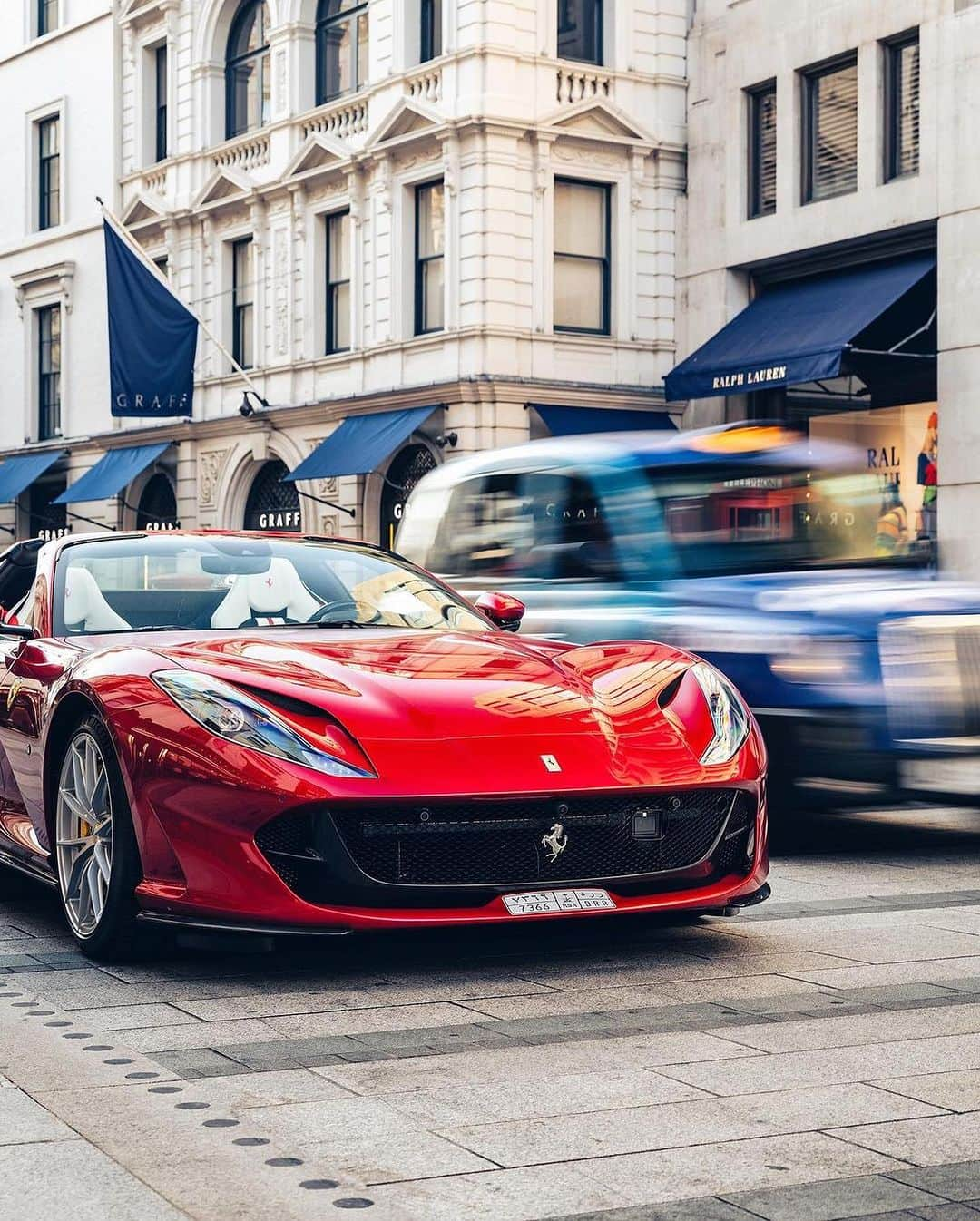 CarsWithoutLimitsさんのインスタグラム写真 - (CarsWithoutLimitsInstagram)「Rosso Fuoco 812 GTS  📸 @tfjj   #carswithoutlimits #ferrari #812gts #ferrari812 #ferrari812gts #v12」7月3日 22時36分 - carswithoutlimits