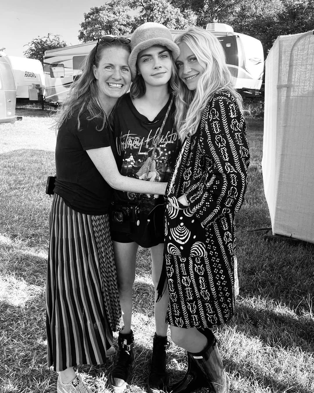 ポピー・デルヴィーニュのインスタグラム：「My favourite place on earth ~ You didn’t disappoint…  Love you from the bottom of my cider fuelled heart @glastofest ✨」