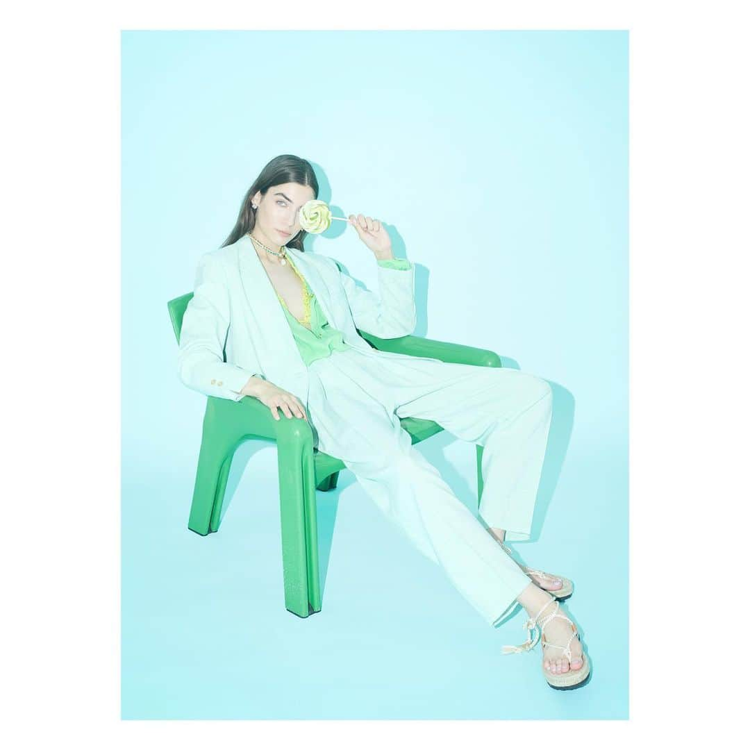 フォルテフォルテさんのインスタグラム写真 - (フォルテフォルテInstagram)「mint and emerald hues light up a fresh and summer breeze; the tweed viscose silk suit unveils a sophisticated and contemporary elegance, enriched by the sparkling and chic allure of the new heeled laminated sandals. discover “starlight” in forte_forte boutiques and in our e–shop. #forte_forte #ss23 #starlight #estate #stars #dreams #rhythm #contemporary #handmade #freedom #energy #nature #poetic #feminine #fluid #passion #madeinitaly」7月3日 22時57分 - forte_forte