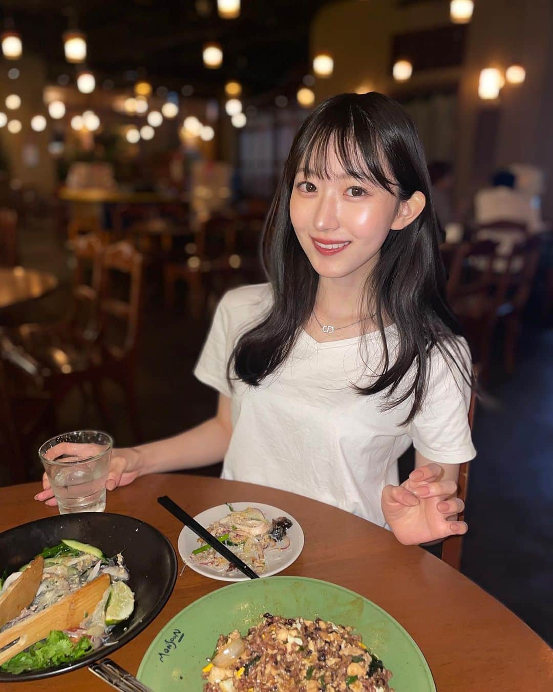 齋れいなさんのインスタグラム写真 - (齋れいなInstagram)「#モンスーンカフェ 🌴 #Monsoon Cafe  美味しかった☺︎  ☑︎鶏肉のガパオライス ☑︎タイ風春雨サラダヤムウンセン .  .  #ディナー#女子会#ランチ#おしゃれディナー#おしゃれランチ#エスニック#エスニック料理#ガパオライス#ヤムウンセン#ららぽーと#南船橋#千葉グルメ#船橋グルメ#dior#diornecklace#naturalbeautybasic」7月3日 23時15分 - itsuki_reina