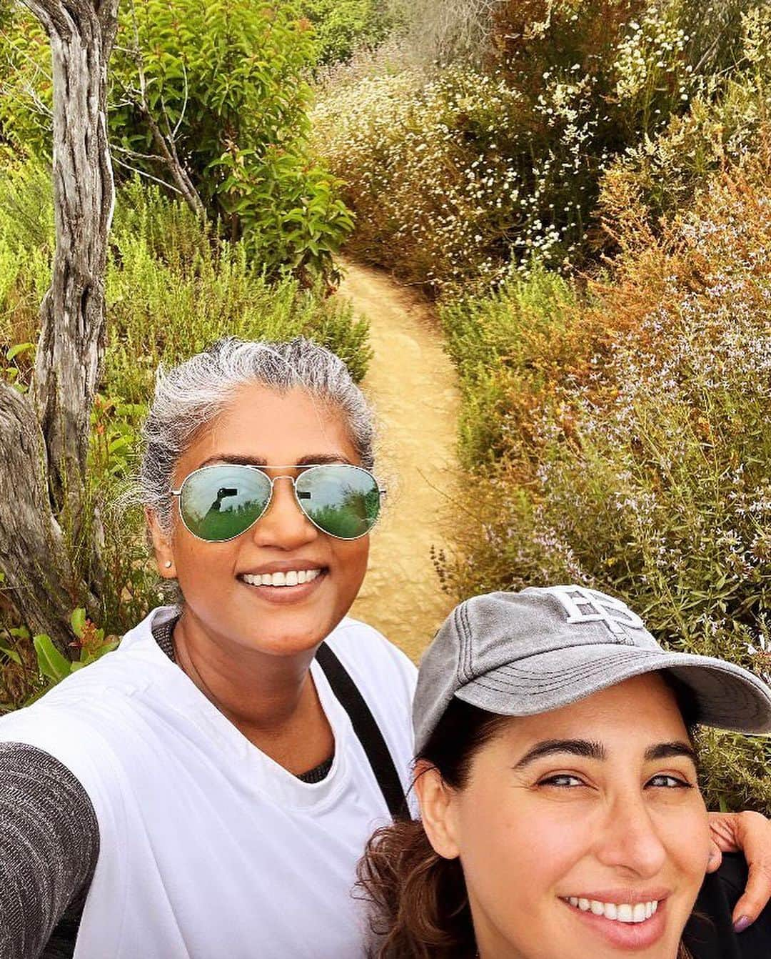 Nargis Fakhri さんのインスタグラム写真 - (Nargis Fakhri Instagram)「All good things are wild and free.  . . . . 📸 @samosastories  . #nature #naturephotography #portraitphotography #portrait #inthemoment #nofilter #allnatural #hiking #temescalcanyon #californiaadventure」7月3日 23時24分 - nargisfakhri