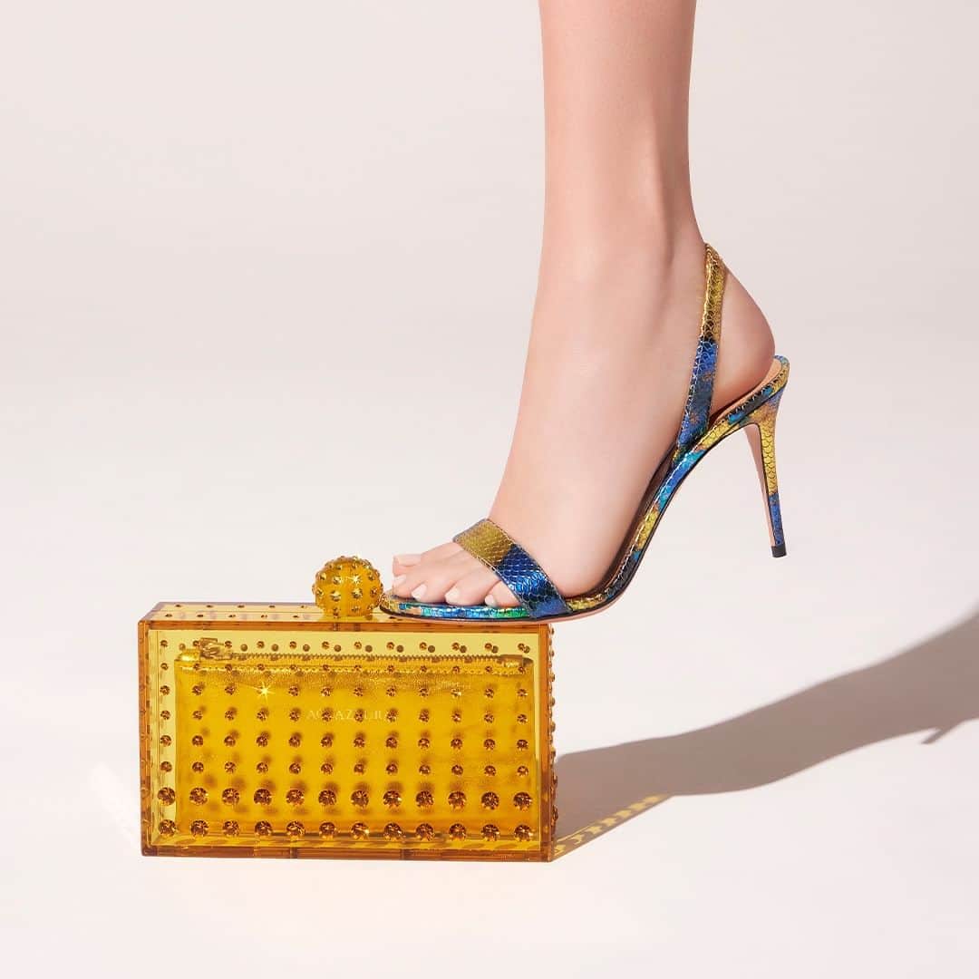 Aquazzuraのインスタグラム：「Bedazzled beauty. Discover Tequila and our other embellished clutches, set to complement any outfit imaginable   #AQUAZZURA  #AQUAZZURABags」