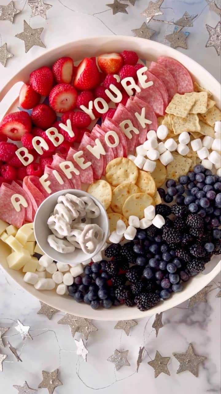 HomeGoodsのインスタグラム：「@sierralmiller’s 4th of July charcuterie board is giving all the hosting inspiration we need ✨」