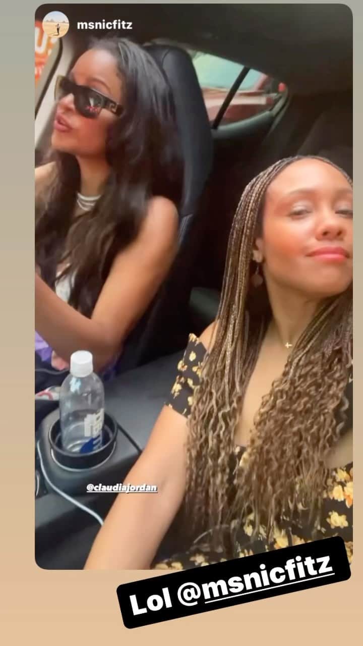 クラウディア・ジョーダンのインスタグラム：「What a weekend being outside! Now i usually can’t hang going out 2 days in a row cause i like my chill time but this weekend those rules didn’t apply! From the @davechappelle show Friday with @sabrinahutton to the Big 3 game Saturday with @msnicfitz then to meeting up with @brandimaxiell  @thejsmart and @mschancee for Mediterranean food and hookah at @saayalounge then we went over the the @whotels lounge to catch up with @iammissylee and @uti.fit  Sunday we went to @lavacantinatc which was very crowded and I probably lost 3 pounds in the heat but it was cool then we finished off with a lil dinner at the @sharkbarrestaurant hope that helps those asking me where to go in Dallas. I’ll share more spots. Now it was fun but I am tired! So I’m a need all my friends to not invite me out to anything EXCEPT chill poolside activities or BBQs cause ya girl is exhausted and forgot she wasn’t 25 anymore! #Dallas」
