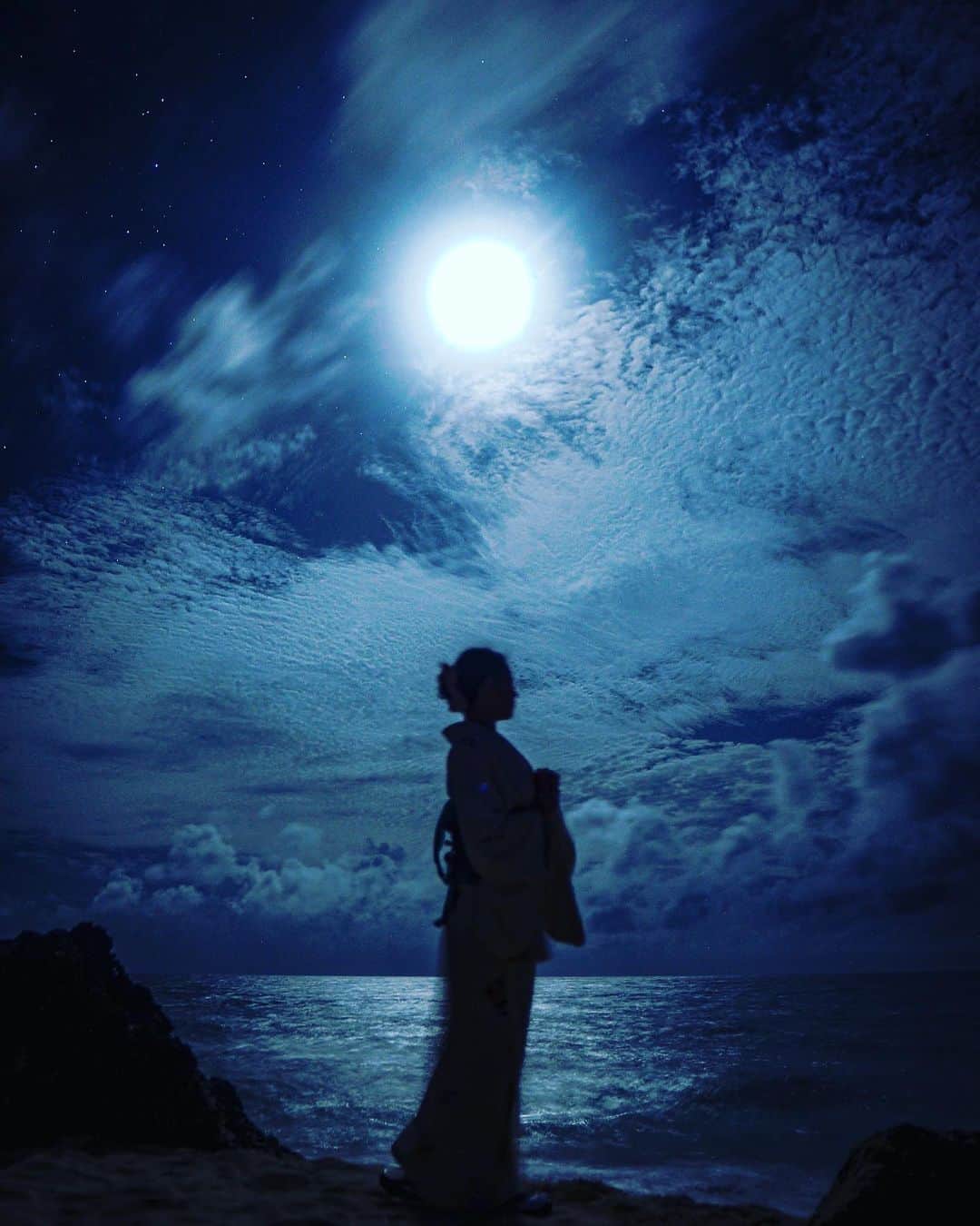 こばやしあきこさんのインスタグラム写真 - (こばやしあきこInstagram)「Buck moon tonight.  At Miyako Island. ※ This photo was taken a few days ago. Sorry！」7月4日 0時22分 - kobayashi_akiko