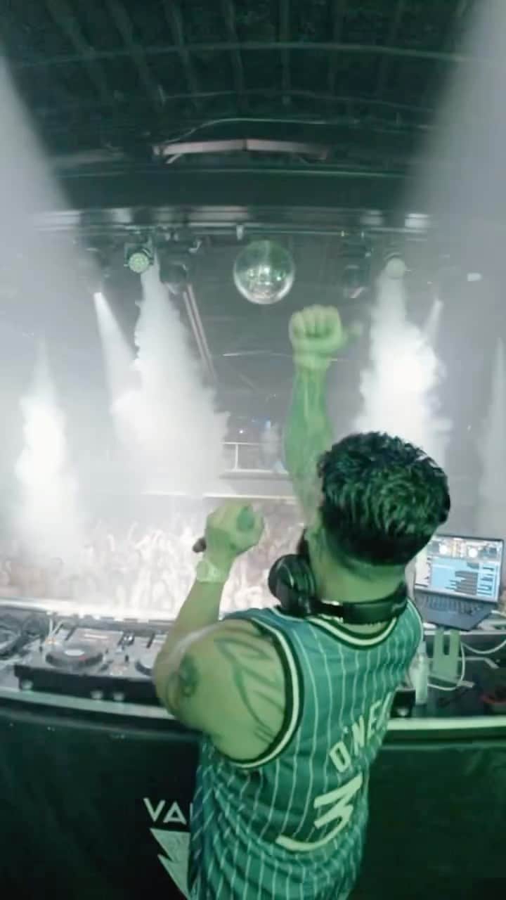 Pauly Dのインスタグラム：「Oh Hi ORLANDO!!!! @thevanguard.live」
