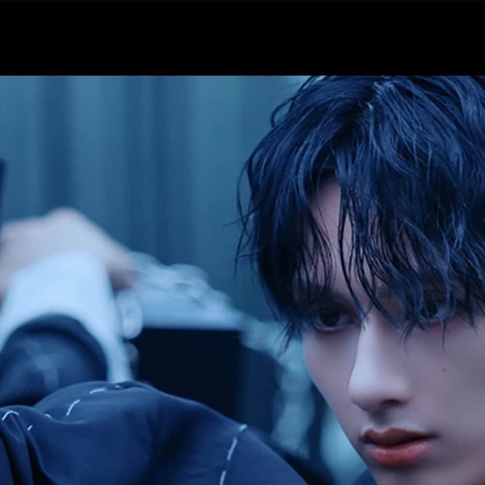 SEVENTEENさんのインスタグラム写真 - (SEVENTEENInstagram)「JUN 'PSYCHO' Official MV  ▶ https://youtu.be/2UlASdejUZk  #JUN #준 #PSYCHO #JUN_PSYCHO」7月4日 1時00分 - saythename_17