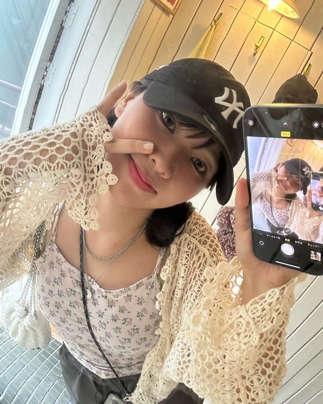 RIiNAさんのインスタグラム写真 - (RIiNAInstagram)「流行りに乗り遅れたｶﾓ💦  #거울셀카 #셀카 #셀스타그램 #ㅇㅇㅌㄷ #데일리 #데이트룩 #데일리코디 #여행 #셀카놀이」7月4日 1時41分 - riina_lam