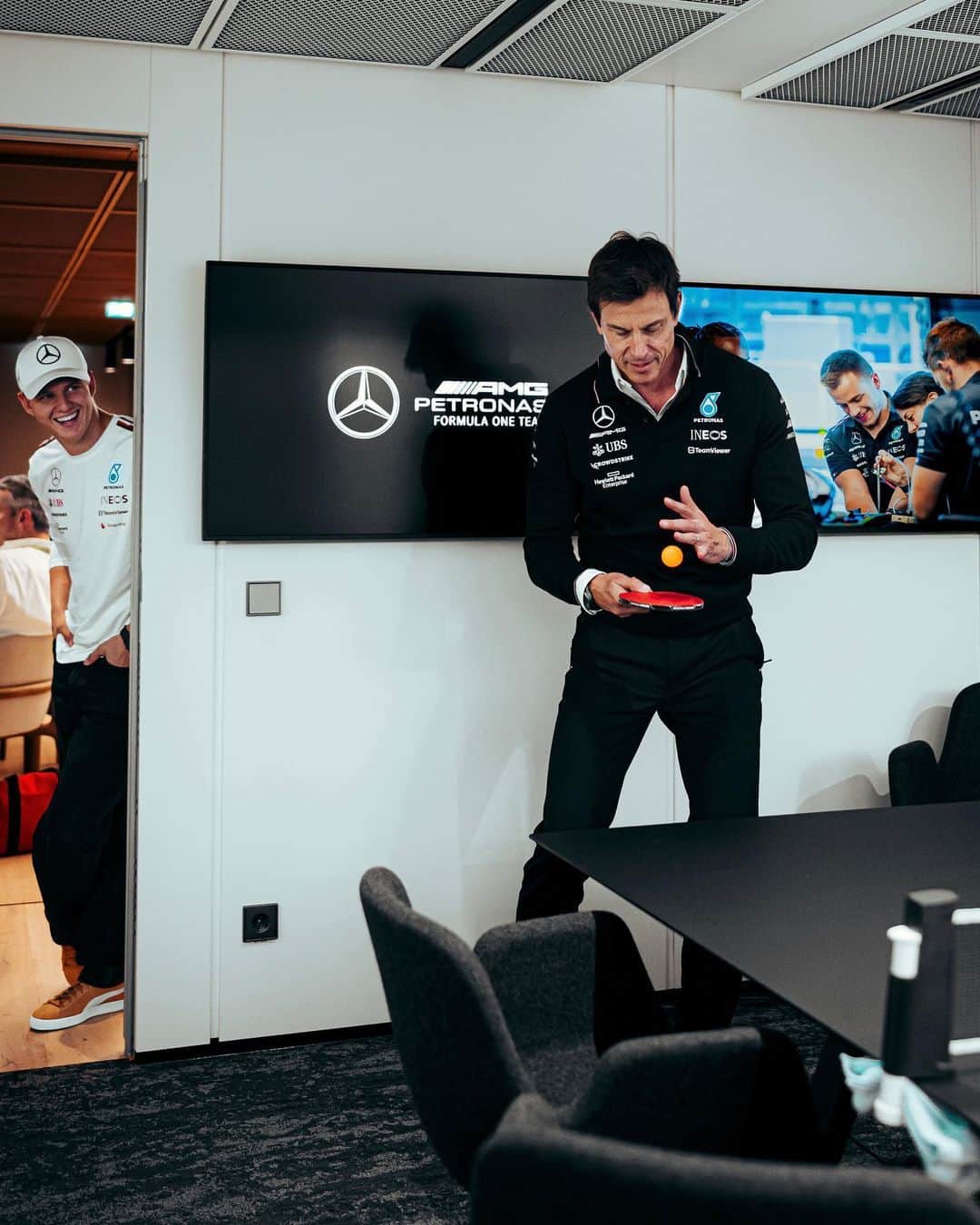 MERCEDES AMG PETRONASさんのインスタグラム写真 - (MERCEDES AMG PETRONASInstagram)「Took some cool pics in Austria. Thought you’d like to see. 📸❤️」7月4日 2時18分 - mercedesamgf1