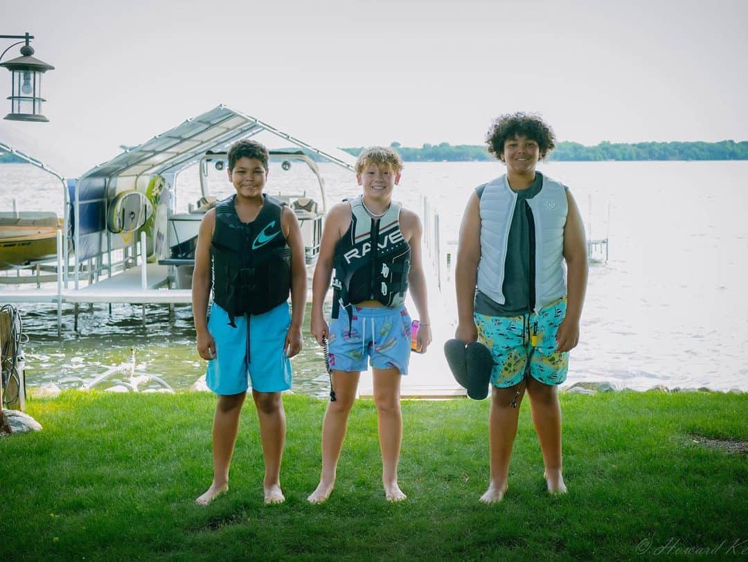 ハウィー・ケンドリックさんのインスタグラム写真 - (ハウィー・ケンドリックInstagram)「So thankful to be able to spend some time out in Minnesota with friends. Such a great time with even better people. @brookezb  @stellabluberg @jkendrick74」7月4日 2時19分 - hkendrick47