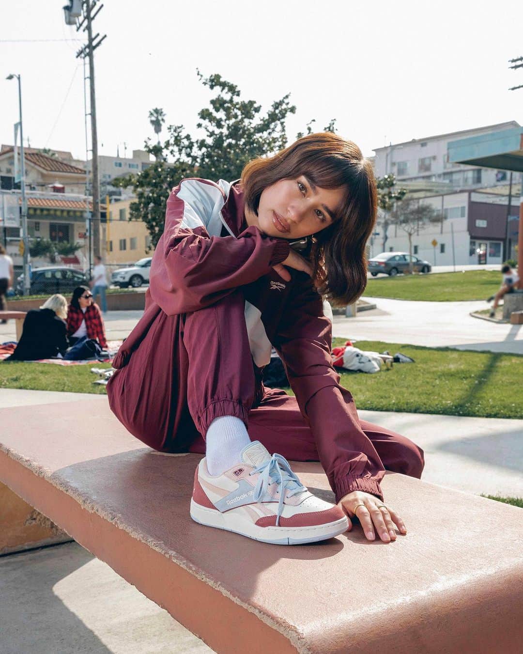 Reebokさんのインスタグラム写真 - (ReebokInstagram)「Welcome the newest Women's colorway of the BB 4000 II, where nostalgia and fashion collide.」7月4日 2時27分 - reebok