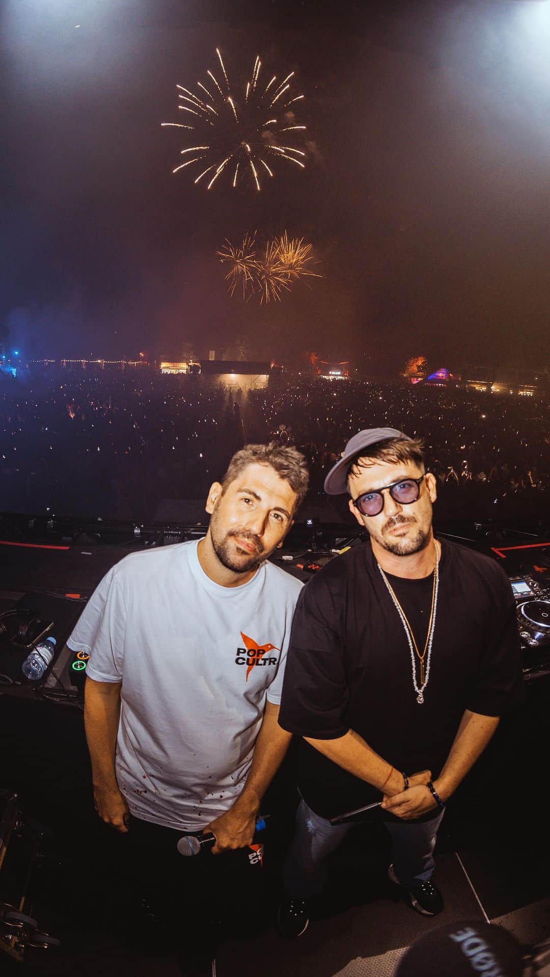 Dimitri Vegas & Like Mikeのインスタグラム：「@balatonsound you guys never disappoint! What a crazy night🥵🥵🥵」