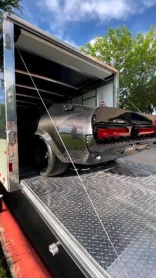 Classics Dailyのインスタグラム：「Credit @classicrecreations _ #Classic #classics #Classiccar #classiccars #americanmuscle #Musclecar #Musclecars #car #mustang #ford #Fastback #classicsdaily」