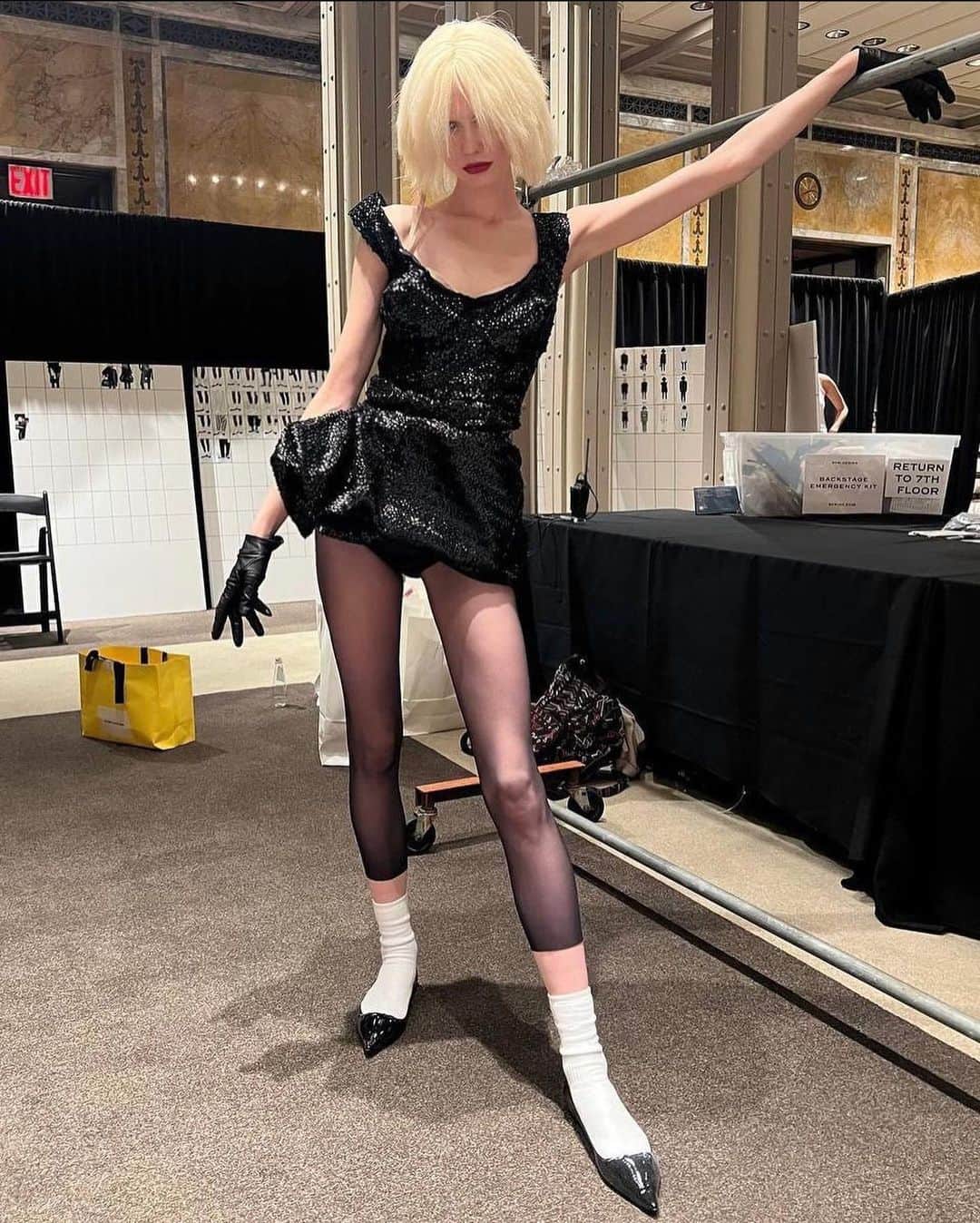 のインスタグラム：「bts  altered cocktail dress. my favorite.  @naddiekurgan  @mathewjosephcarter  @alastairmckimm  @samuel_ellis  @duffy_duffy  @diane.kendal  @jinsoonchoi   #fall2023 #anewyorkminute #whitesocks #flatshoes #blacksequins #gratefulnothateful」
