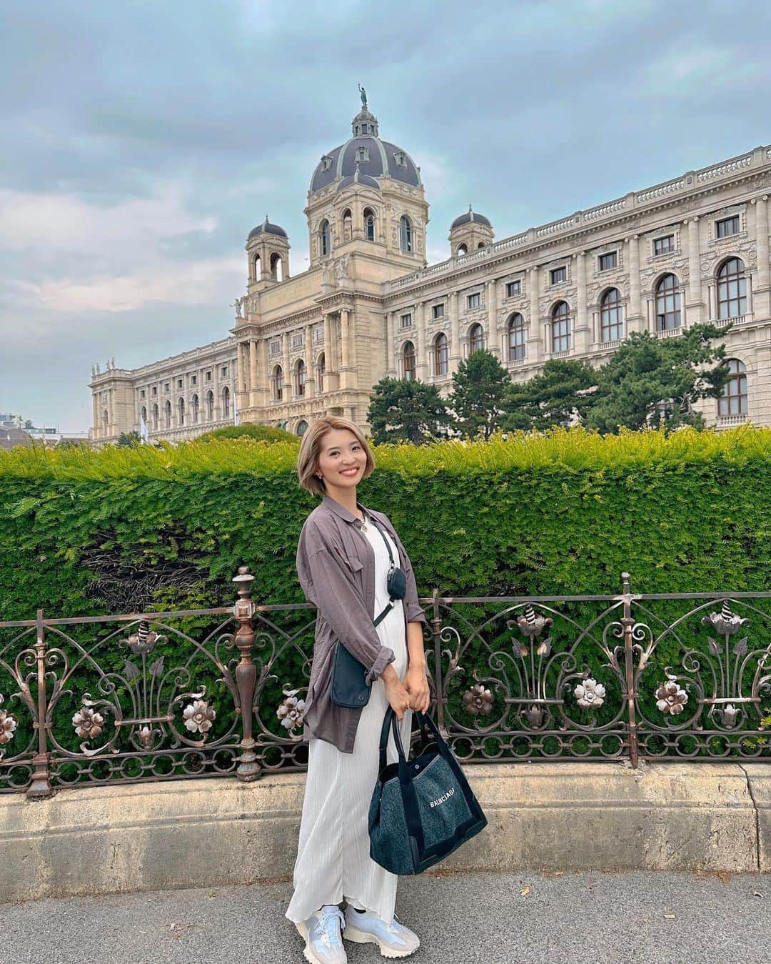 新田朝子さんのインスタグラム写真 - (新田朝子Instagram)「How I could enjoy my 3hrs staying in Vienna✈︎✈︎✈︎  #vienna #vienna_city #austria #europe #europetrip #travelphotography   #ウィーン #オーストリア #ヨーロッパ #ヨーロッパ旅行 #海外旅行好きな人と繋がりたい #海外在住 #街歩き #🇦🇹」7月4日 4時14分 - asako.nitta