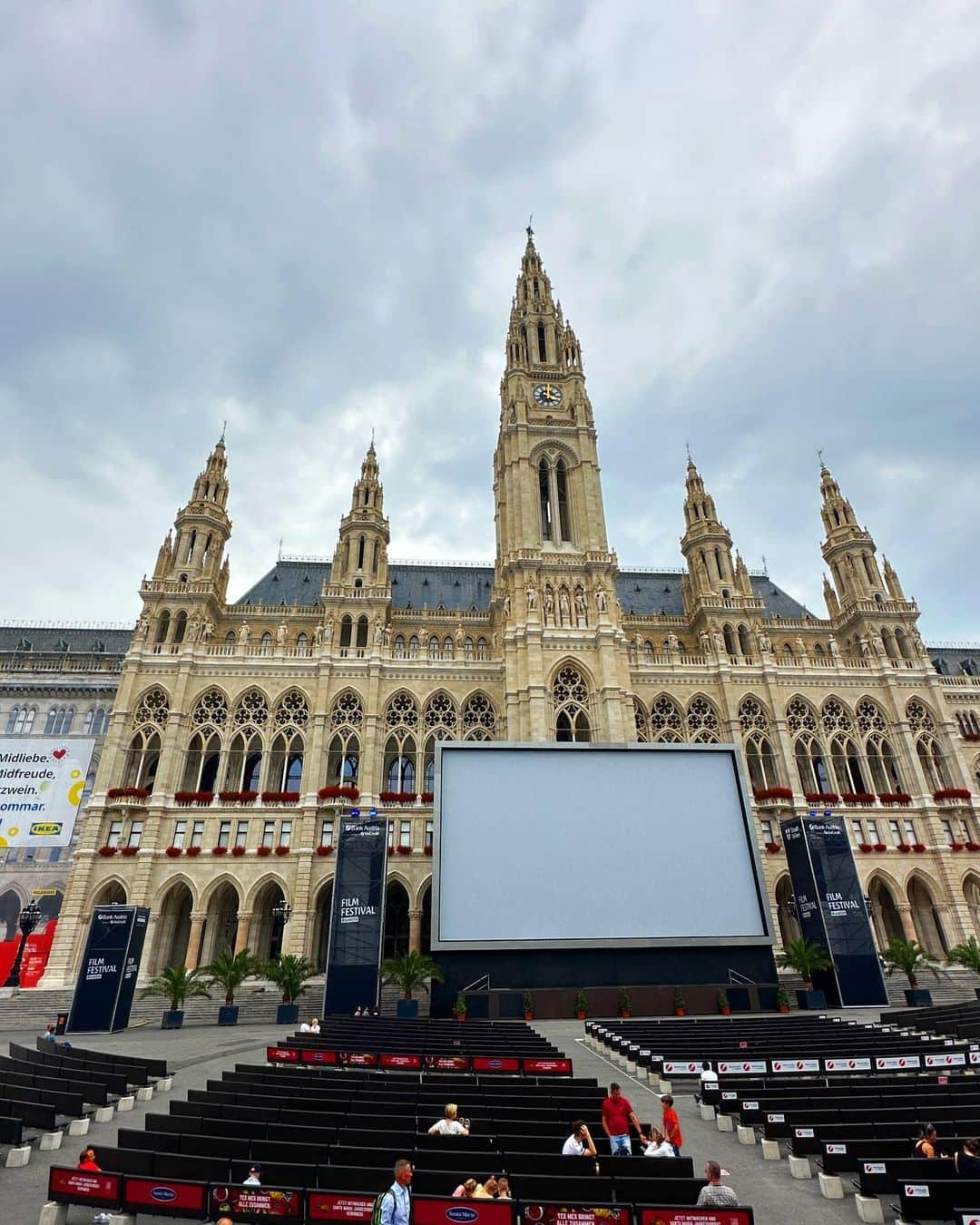 新田朝子さんのインスタグラム写真 - (新田朝子Instagram)「How I could enjoy my 3hrs staying in Vienna✈︎✈︎✈︎  #vienna #vienna_city #austria #europe #europetrip #travelphotography   #ウィーン #オーストリア #ヨーロッパ #ヨーロッパ旅行 #海外旅行好きな人と繋がりたい #海外在住 #街歩き #🇦🇹」7月4日 4時14分 - asako.nitta