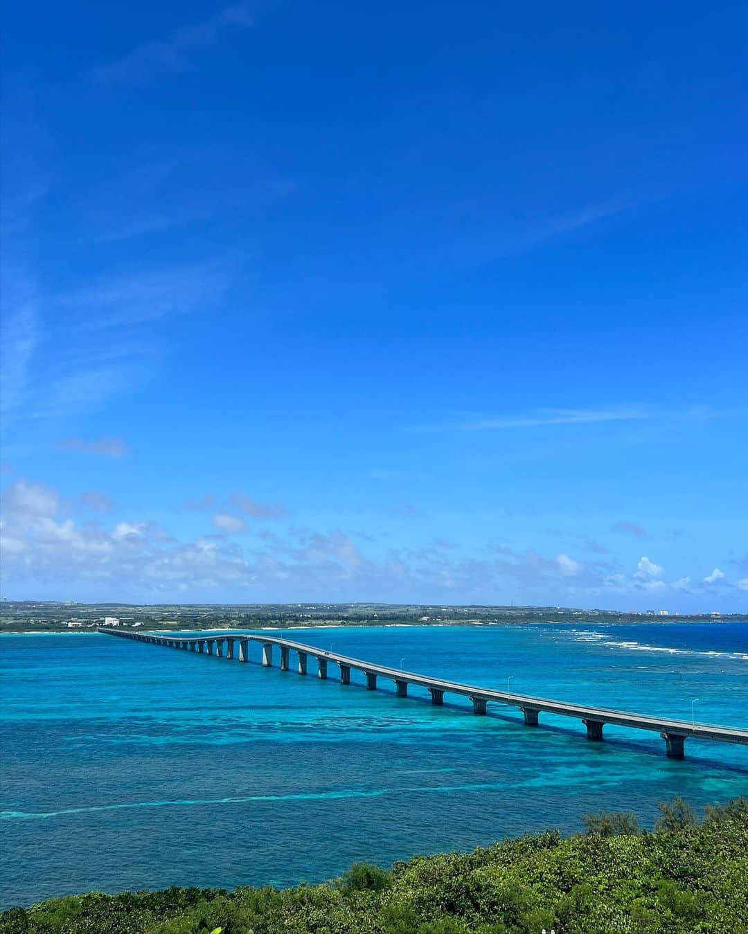 川満陽香理のインスタグラム：「#miyakoisland #miyakoblue #宮古島  サイコーの天気だった日の風景🧡」