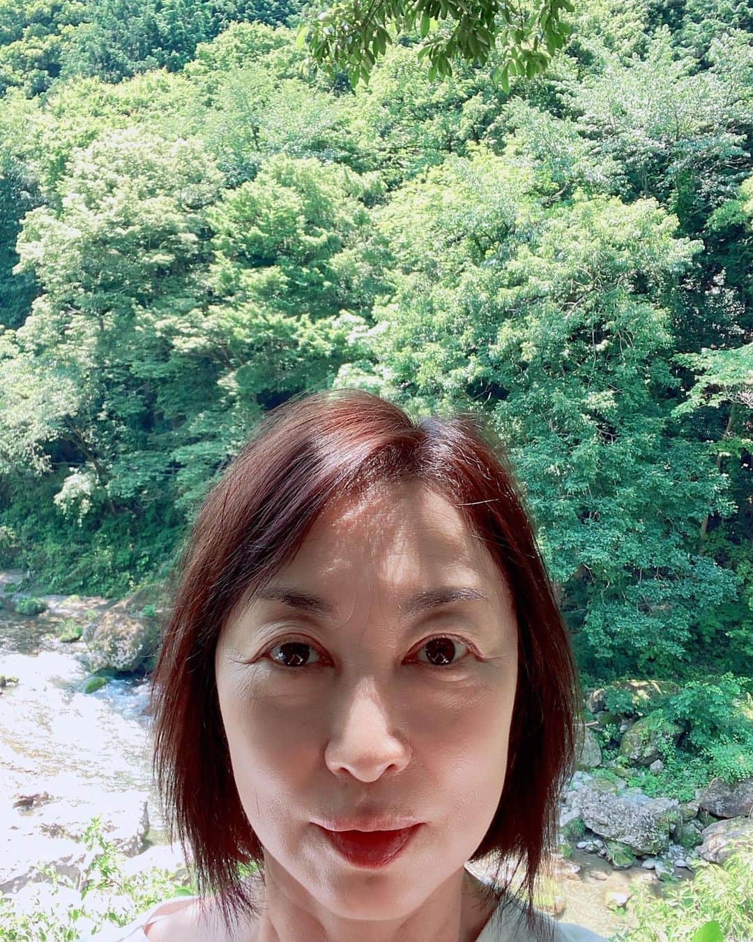 のインスタグラム：「秋川渓谷、瀬音の湯から車で5分位の所にある黒茶屋へ。 明治時代の古民家を改装した情緒ある建物。 お料理も美味しかった。 量が多いので残してしまった。 目でも楽しませてくれるお料理でした。」