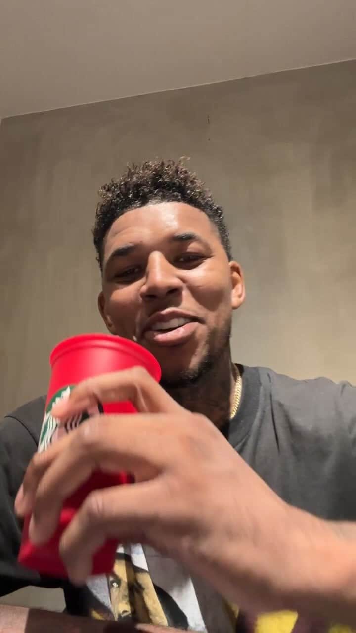ニック・ヤングのインスタグラム：「All corner Team」
